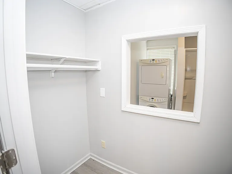 202 E Franklin St #1 — Photo 16