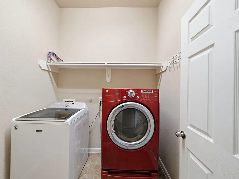 10703 Twilight Creek Ln — Photo 38