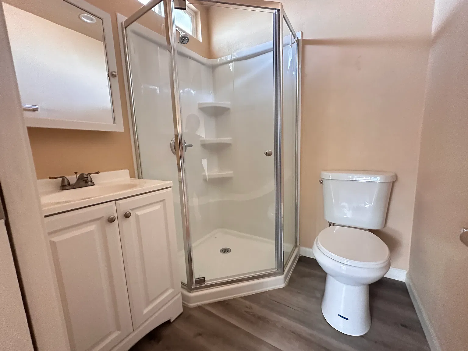 3 bed, 1092 sqft, $3,200 — Photo 4