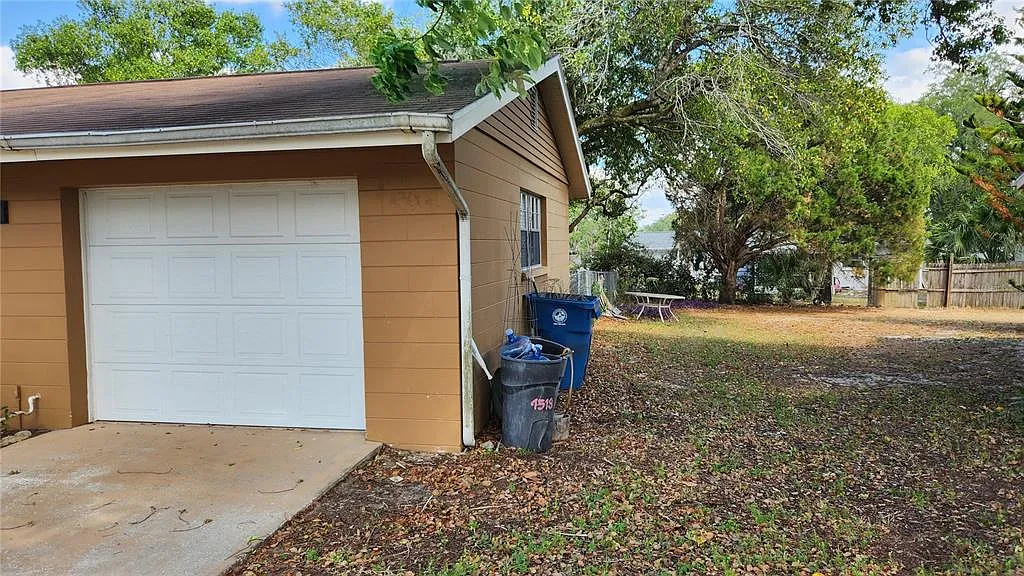 2 bed, 1.5 bath, 1119 sqft, $1,575 — Photo 4