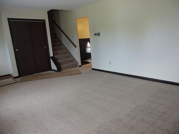 5th image of 6319 Robert E Lee Dr