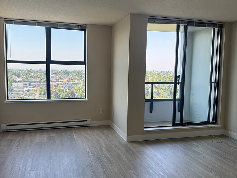 3528 Vanness Ave — Photo 18