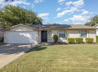 1909 Devonshire Dr, Arlington, TX 76015