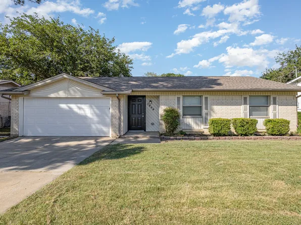 1909 Devonshire Dr, Arlington, TX 76015