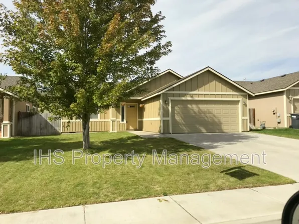 5718 Westport Ln, Pasco, WA 99301