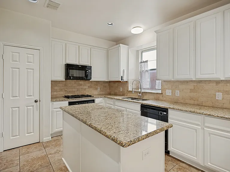 3821 Sandlin St — Photo 16