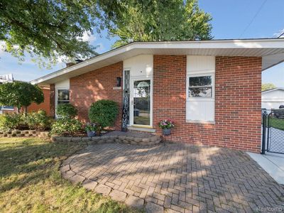 30083 Lisch St, Gibraltar, MI, 48173