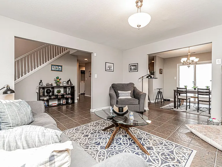 601 Seitz Ct — Photo 7