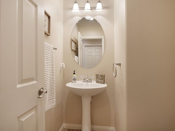 5th image of 84155 Olona Ct