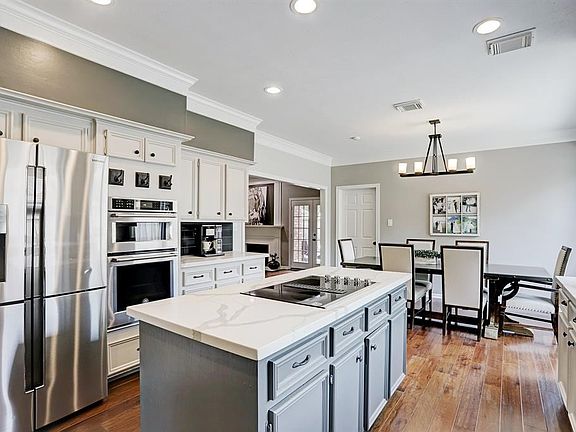 2nd image of 1822 Breezy Bend Dr