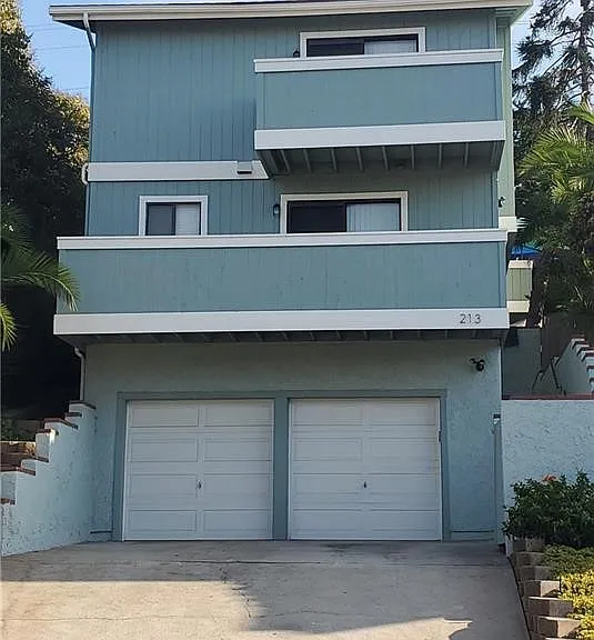 213 W Escalones #B — Photo 1
