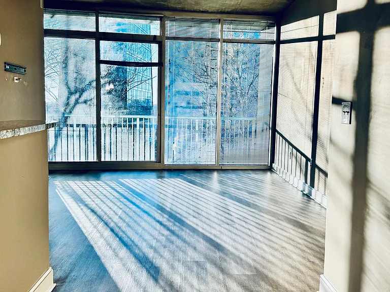 950 W Peachtree St #813 — Photo 8