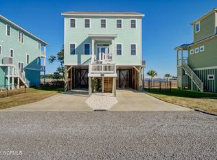 1068 S Seabreeze Rd, Wilmington, NC 28409