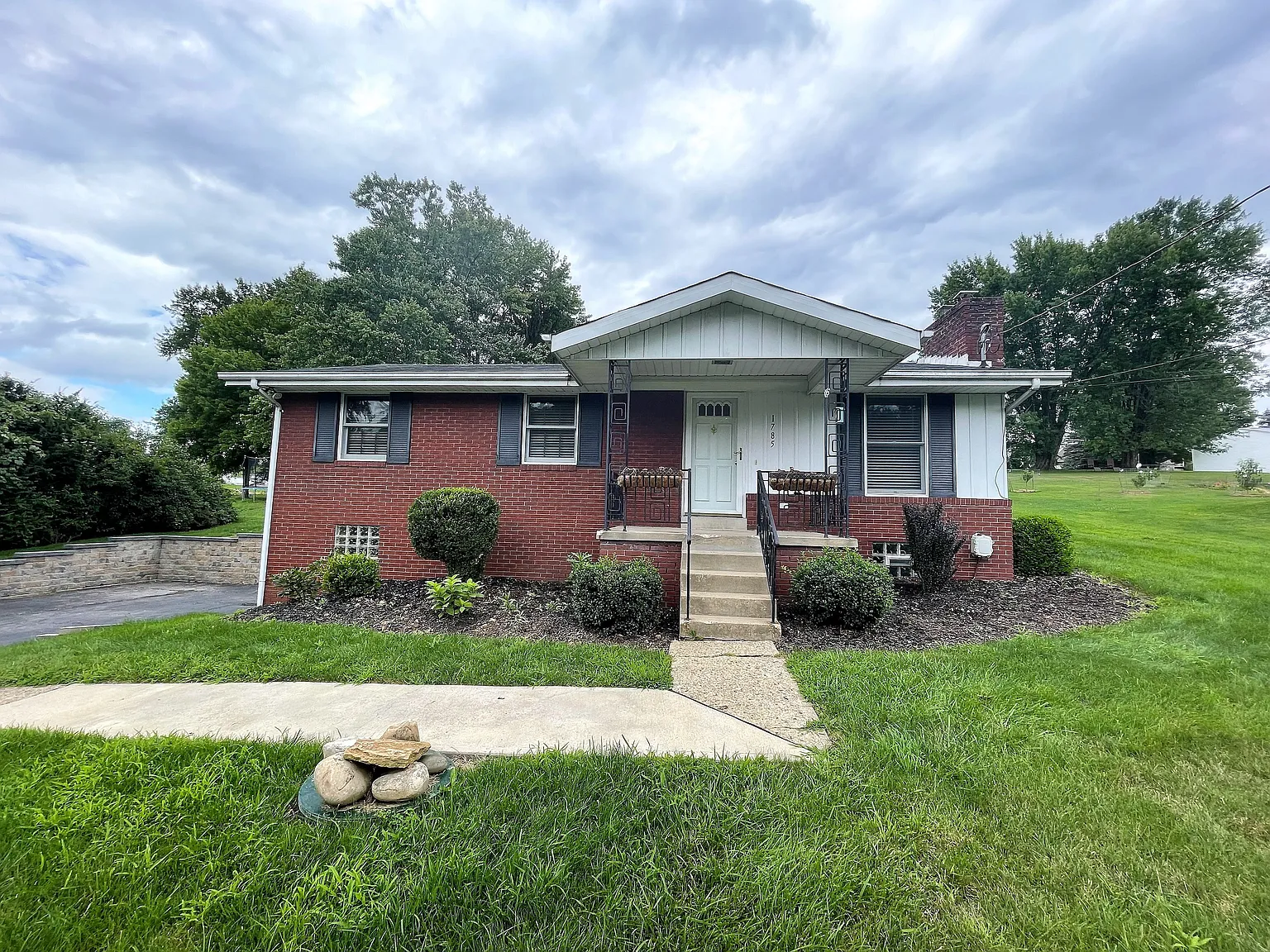 1785 Park Ave photo 1