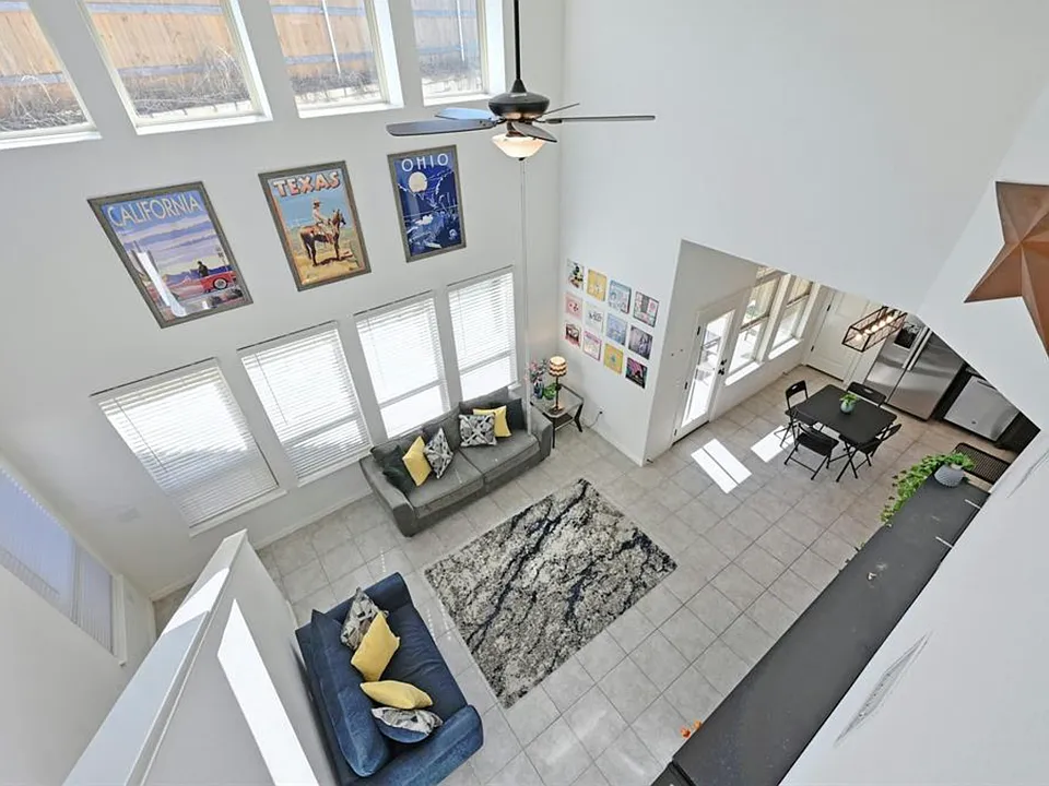 12613 Stanford Dr