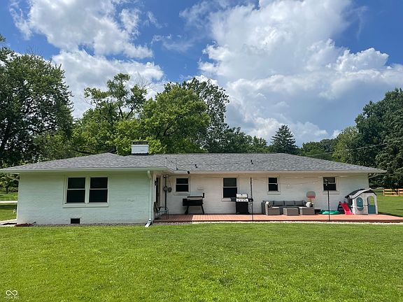 4th image of 7335 Rainbow Ln N