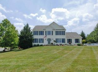 301 Oakleigh Ct, Purcellville, VA 20132
