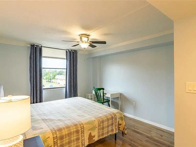 701 S Madison Ave #401 — Photo 19