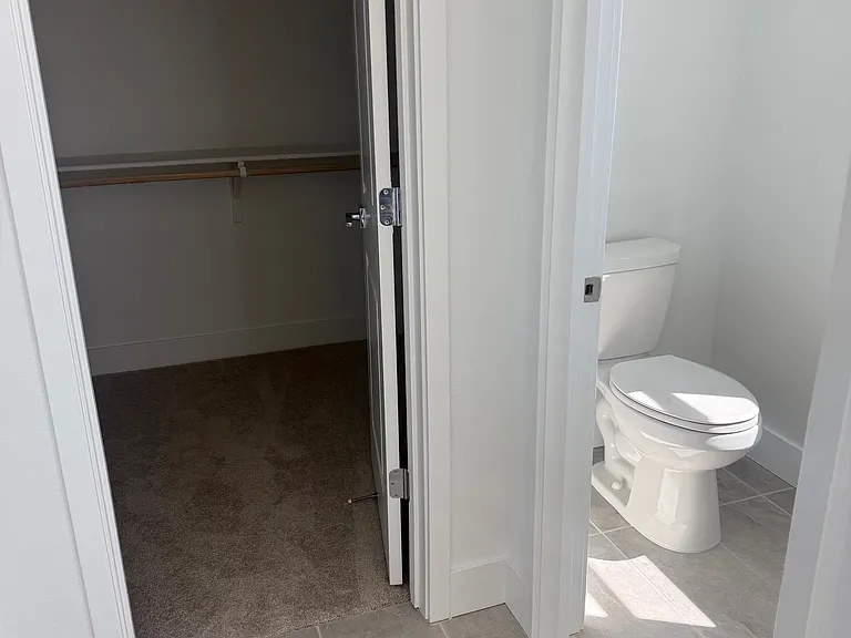 Eagle Ln — Photo 23