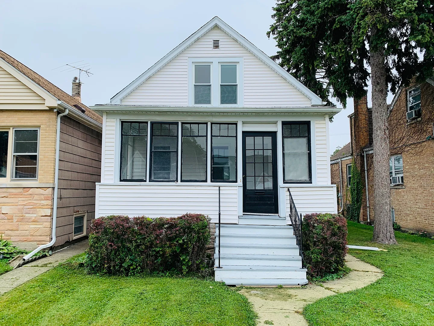 3311 N Newland Ave photo 1