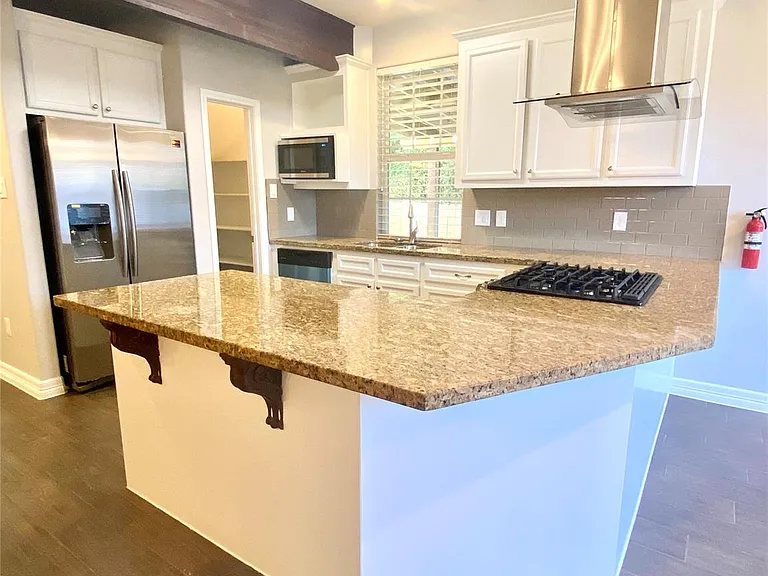 8246 Lanham Ln — Photo 8