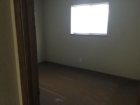 5th image of 2485 Jamaica Blvd S