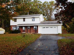 16742 Moorepark Rd, Three Rivers, MI 49093