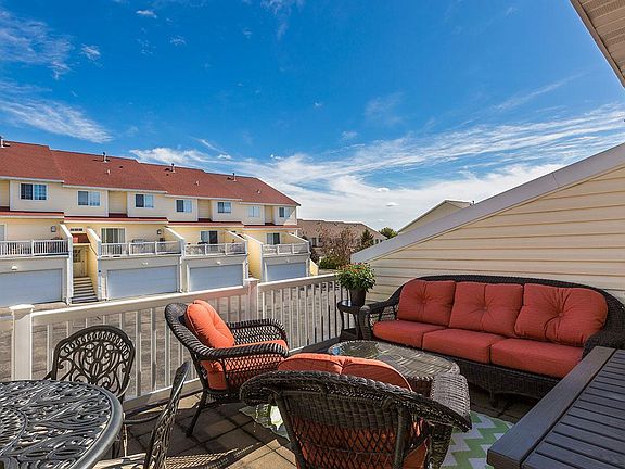 The Brittany's Townhomes Patio