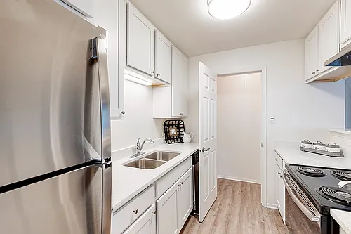 The Green At Chevy Chase Apartments Photo 1