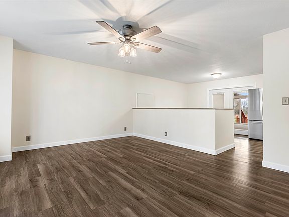 3rd image of 5461 Pebble Creek Trl