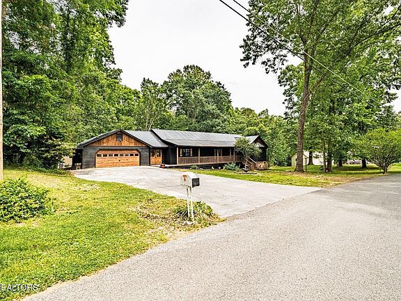 2nd image of 154 Skyline Ln