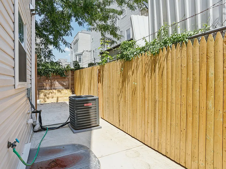 2225 N Waterloo St — Photo 25