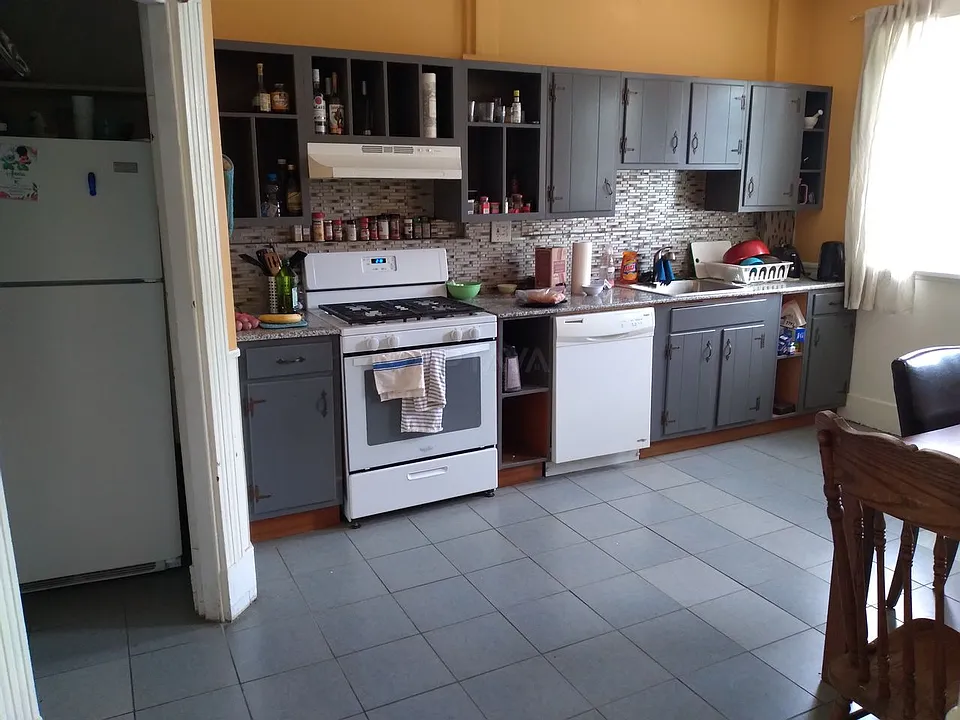 16 Dudley St #3