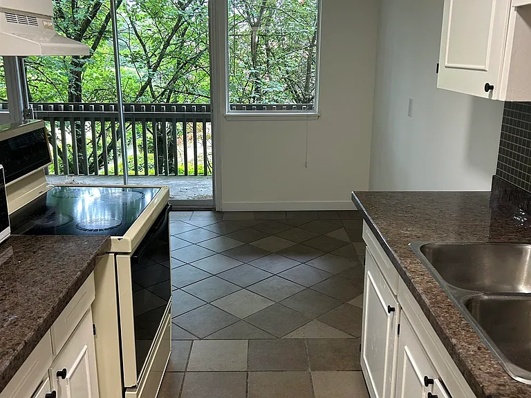 5912 Hastings St #48 — Photo 1