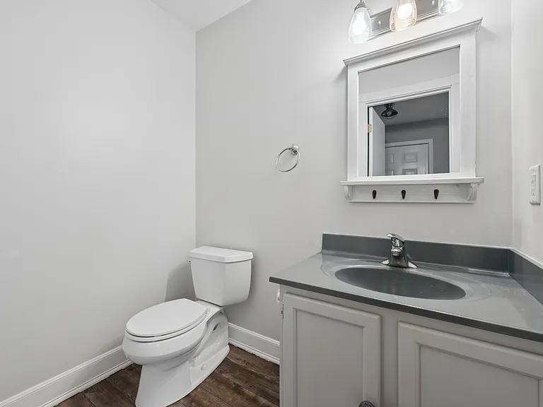 411 Old Oak Pl #1 — Photo 17