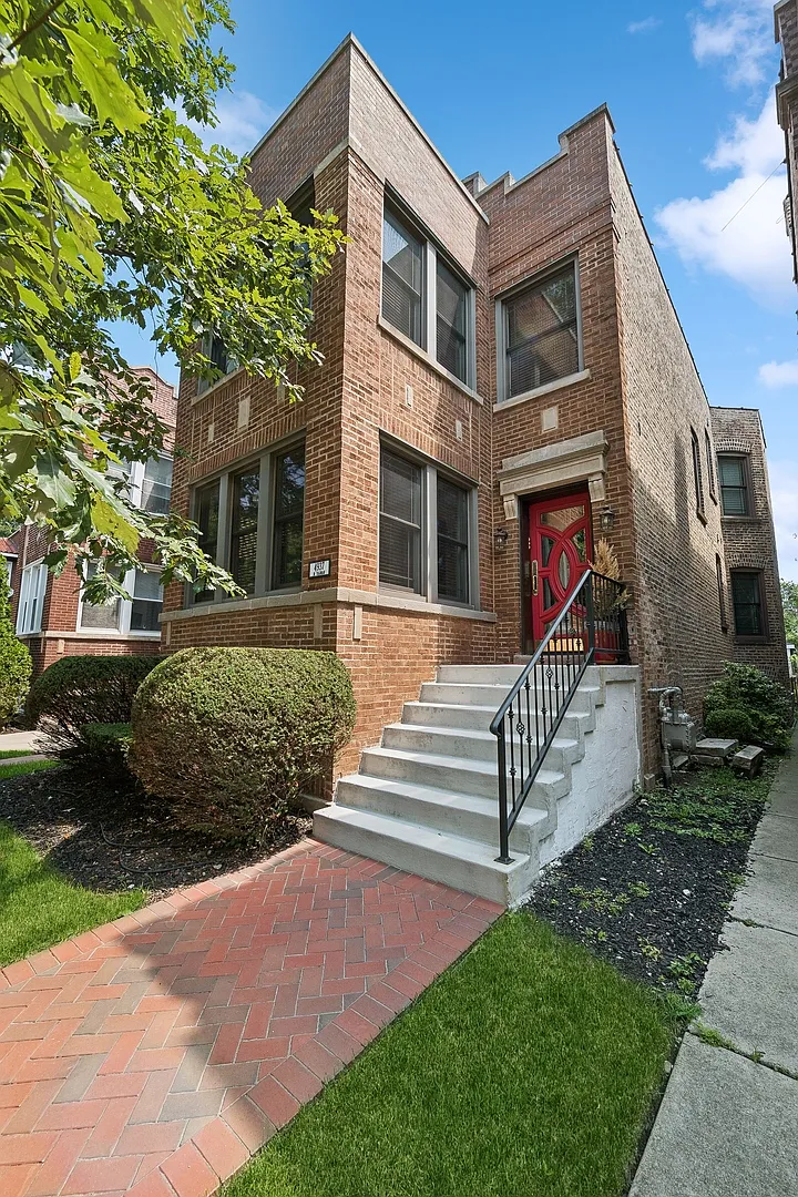 2 bed, 1500 sqft, $2,400 — Photo 1