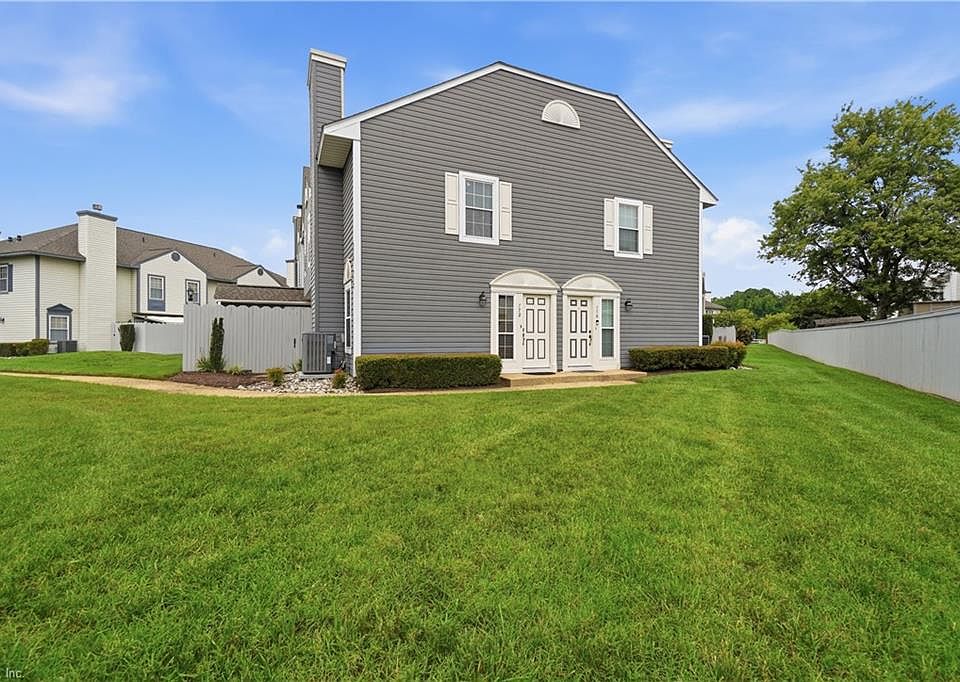 1st image of 772 Ridge Cir