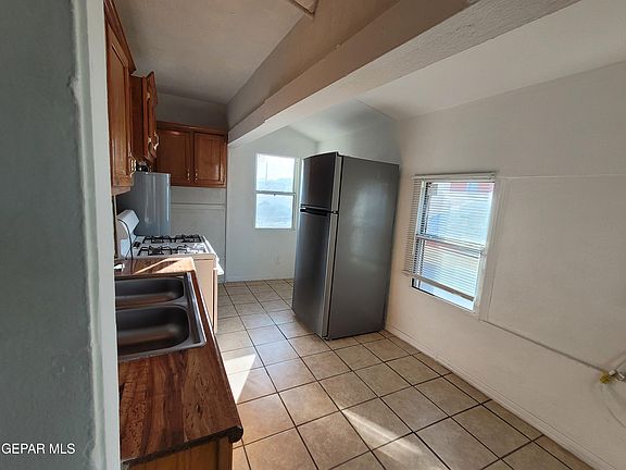 4th image of 806 Mundy Dr APT 4