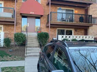 214 Locust St SE APT 125, Vienna, VA 22180