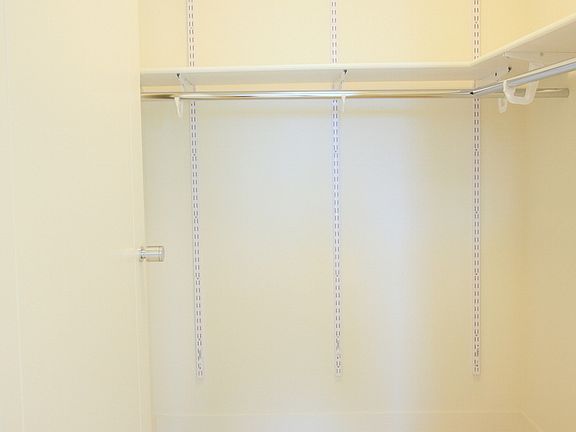 5th image of 550 Vanderbilt Ave #427