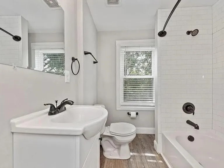 6105 Bramble Ave — Photo 7