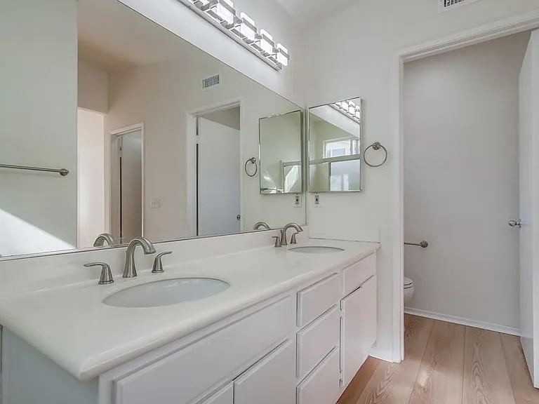 11655-8 Compass Point Dr N — Photo 24