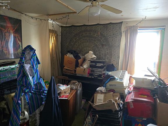 3rd image of 1010 W Jefferson St