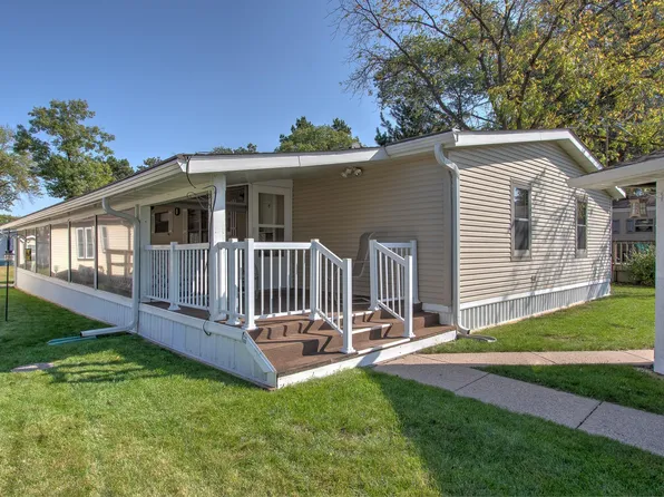 2150 White Pine Dr, Cambridge, MN 55008