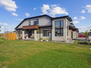 52 Welch Ln, Hamilton, ON L9C 0G1