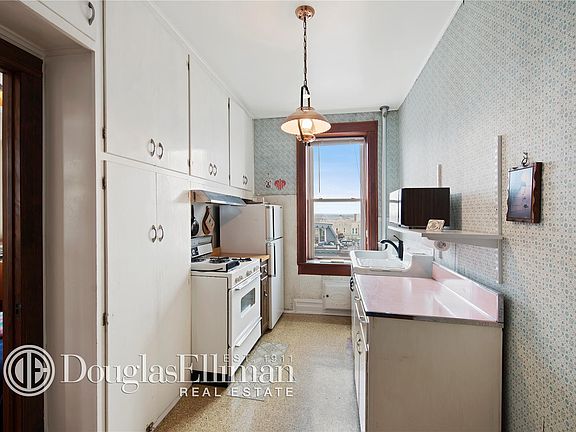 5th image of 605 41st St APT Q