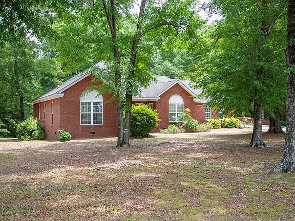 5th image of 271 Woodlawn Dr