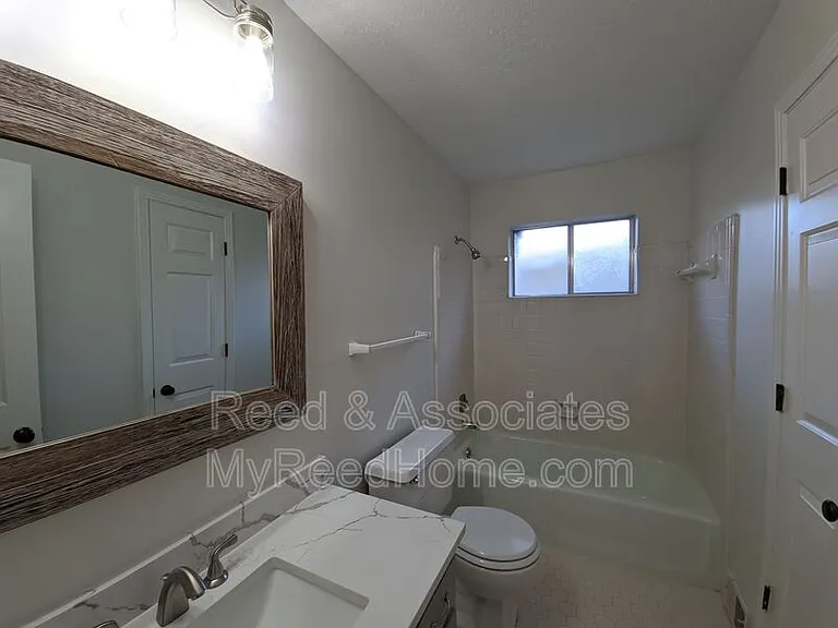 8403 Pine Valley Ln — Photo 10