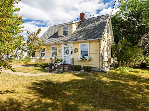 152 Mount Edward Rd, Charlottetown, PE C1A 5T2