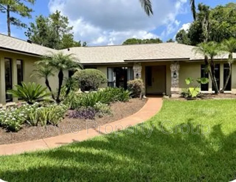 3 bed, 2.0 bath, 1896 sqft, $3,399 — Photo 2